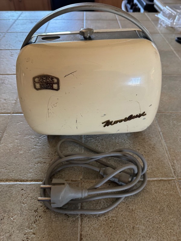 Zeiss Ikon Movilux Desktop Movie Projector for Super 8mm Film, Beige/Gray