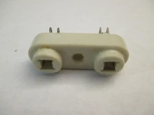 Millen 3/4" spaced, 1/8" pin dia. Ceramic Quartz Crystal Socket