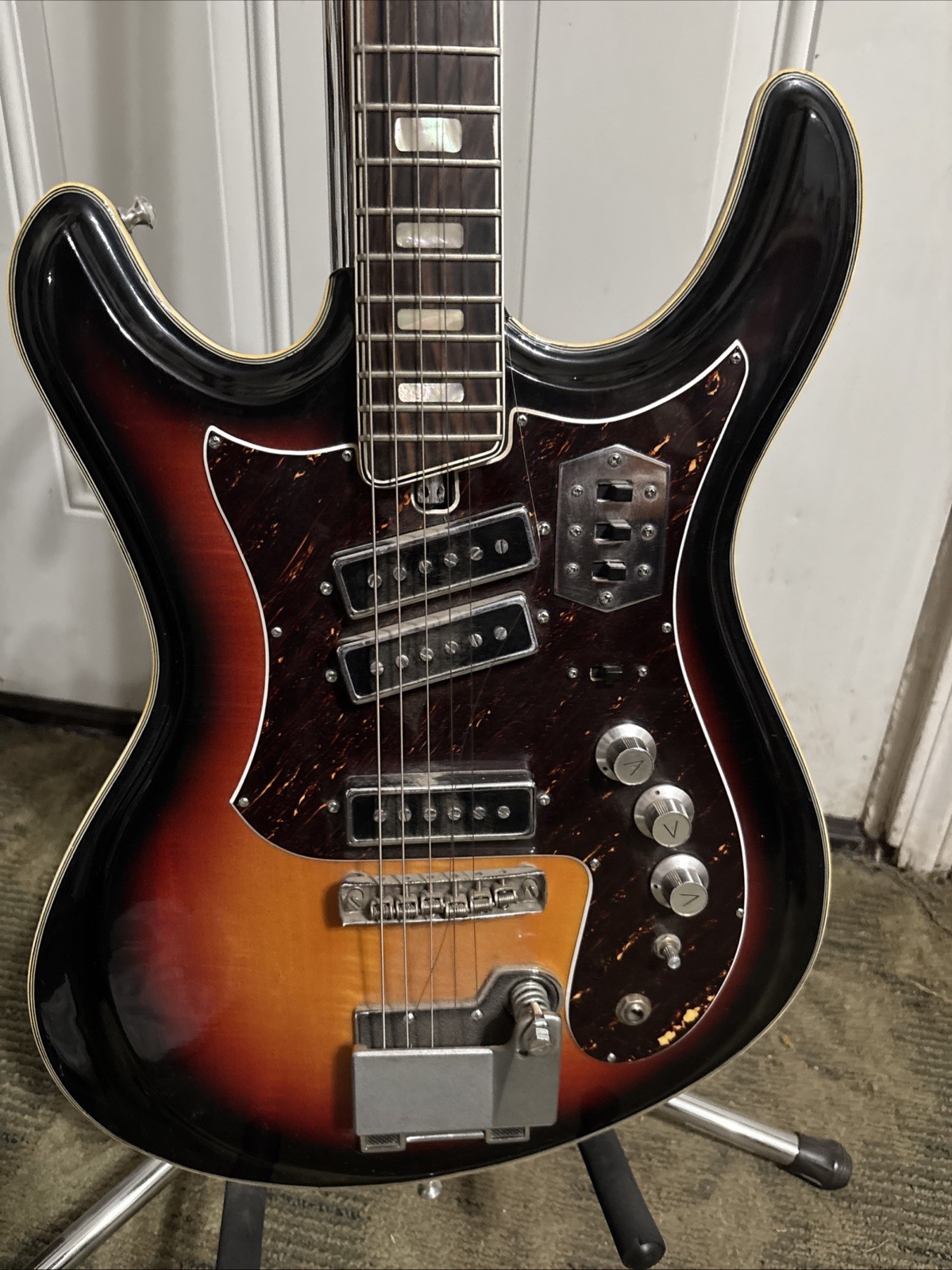 Vintage Sears Silvertone 26877 Guitar