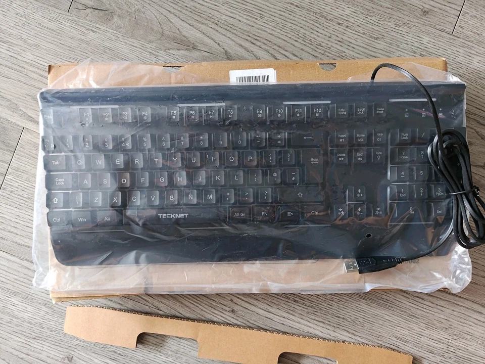 TECKNET TK-KB002 RGB Gaming Keyboard USB Wired, 105-Key Illumination Backlit - Image 3 of 4