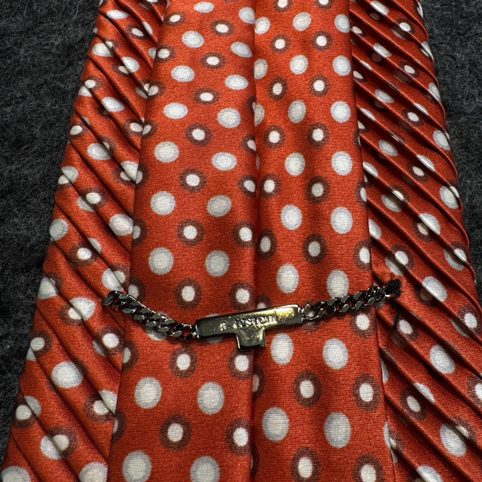 Corbata plisada de seda a lunares rojos blancos de A. Testoni para hombre hecha a mano en Italia Foto 4 de 4