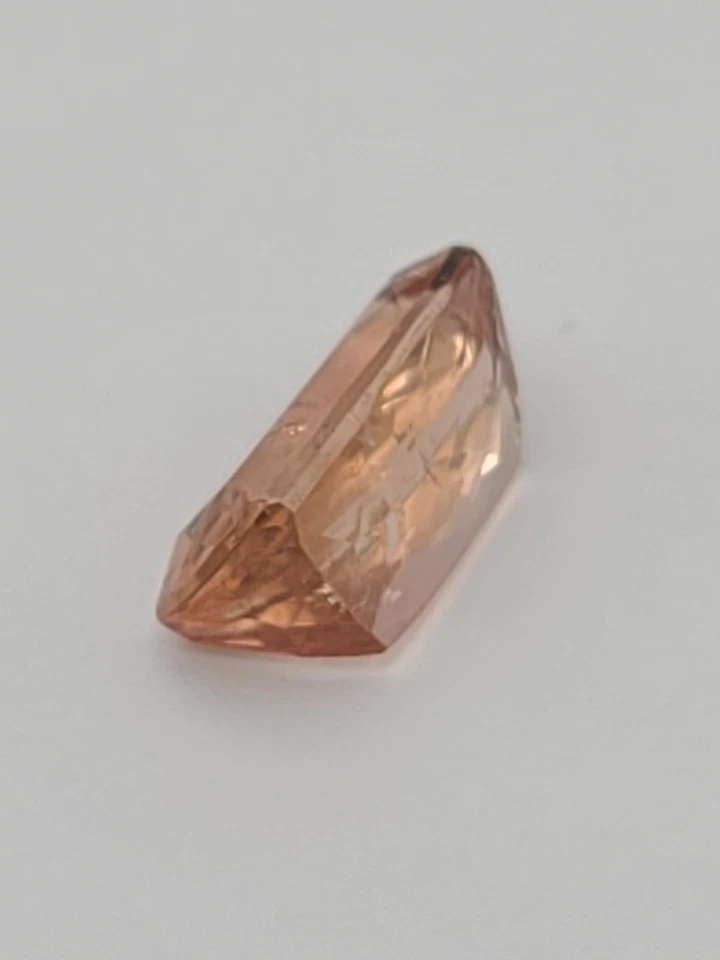 Piedra preciosa de turmalina melocotón 7,06 quilates ETW - corte cojín Foto 4 de 4