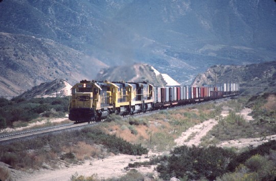ATSF 5165 SD-40-2 CAJON PASS CA (SANTA FE) ORIGINAL SLIDE 10-10-83 T13 ...