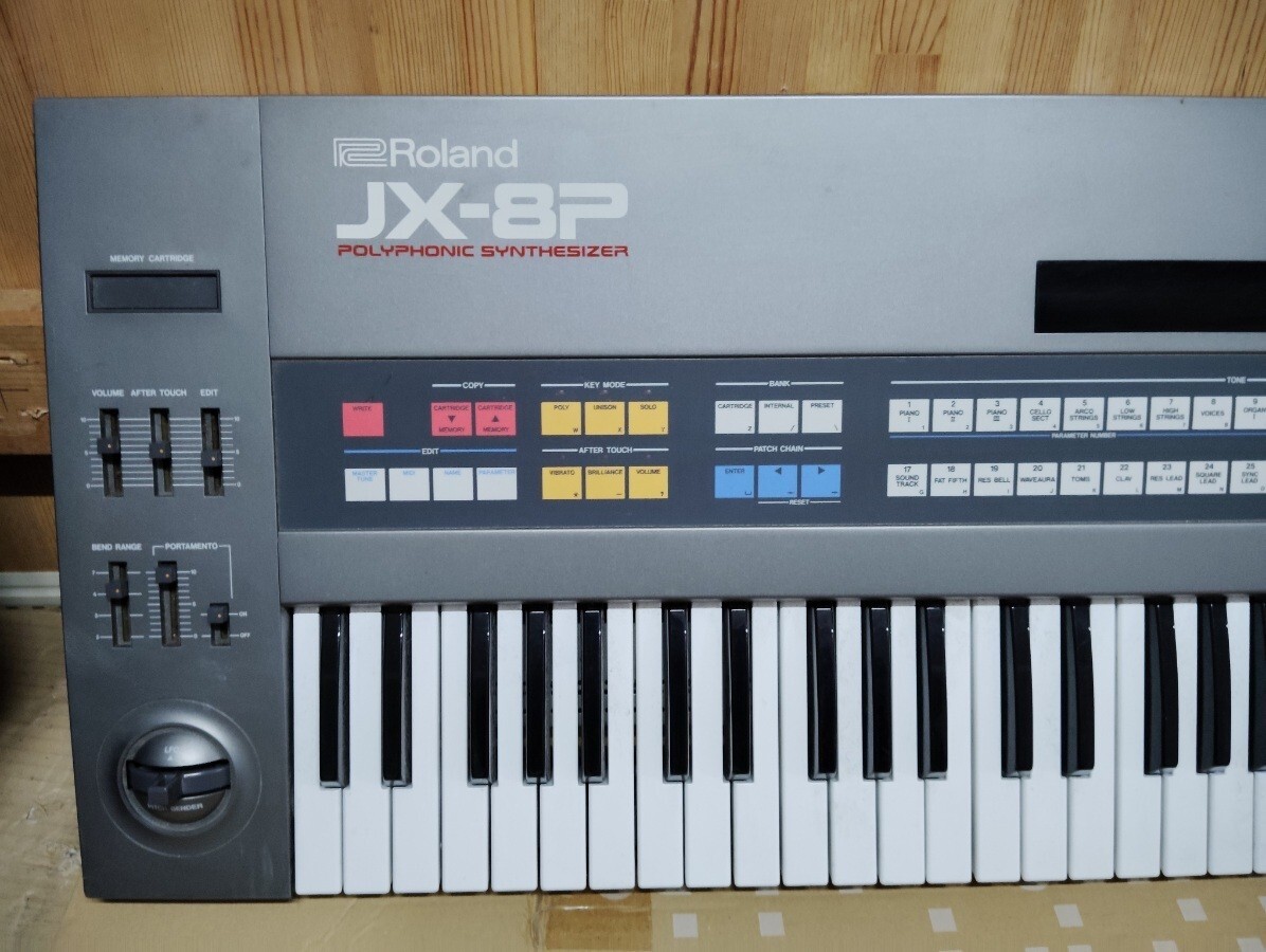 Roland JX-8P Vintage Synthesizer 61 key specifications from