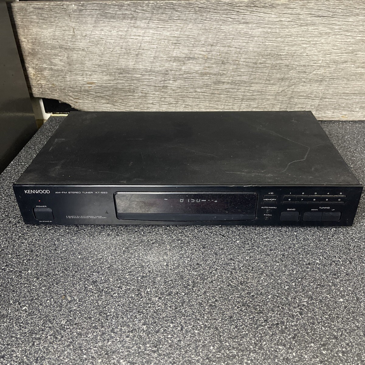 Kenwood KT-593 Quartz Synthesized AM/FM Stereo Tuner Great Working