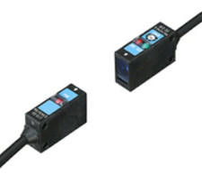 Sensor fotoeléctrico de haz pasante Keyence PZ-51, tipo cable transmisivo cuadrado