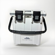 PELICAN 20QT ELITE COOLER. Some Cosmetic Mark...
