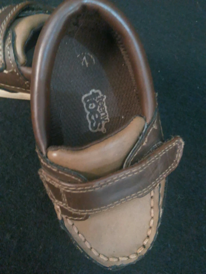 Teeny Toes Niño Pequeño Niños Marrón Mocasines Zapato Barco Niños Zapatos Talla 4 Gancho Correa de Lazo Foto 3 de 4