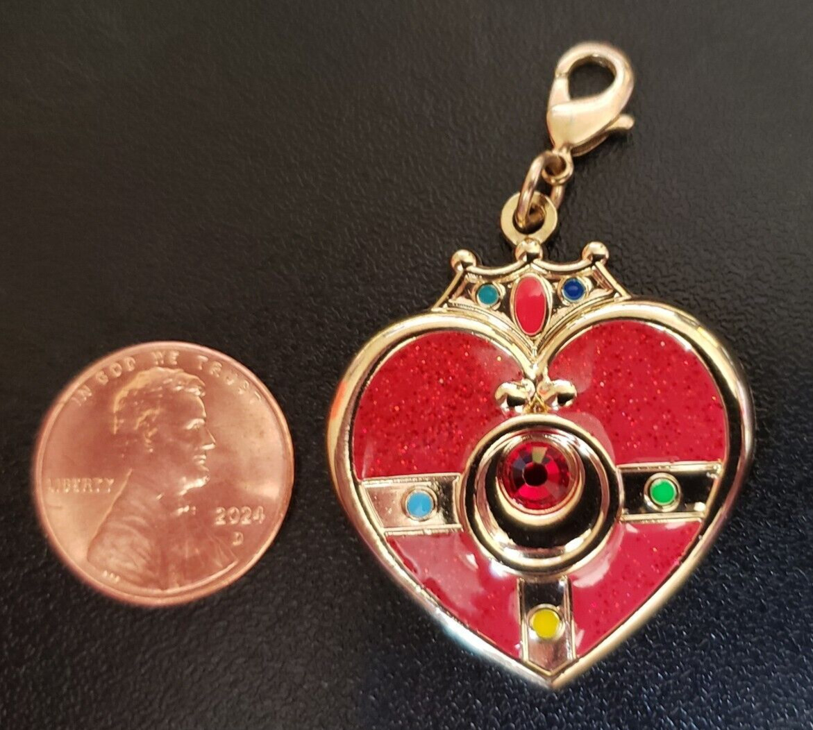 Sailor Moon USJ Cosmic Heart Compact Glitter Keychain Charm