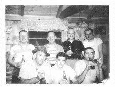 4 fotos Polaroid vintage hombres cabina de beber vacaciones Gull Lake