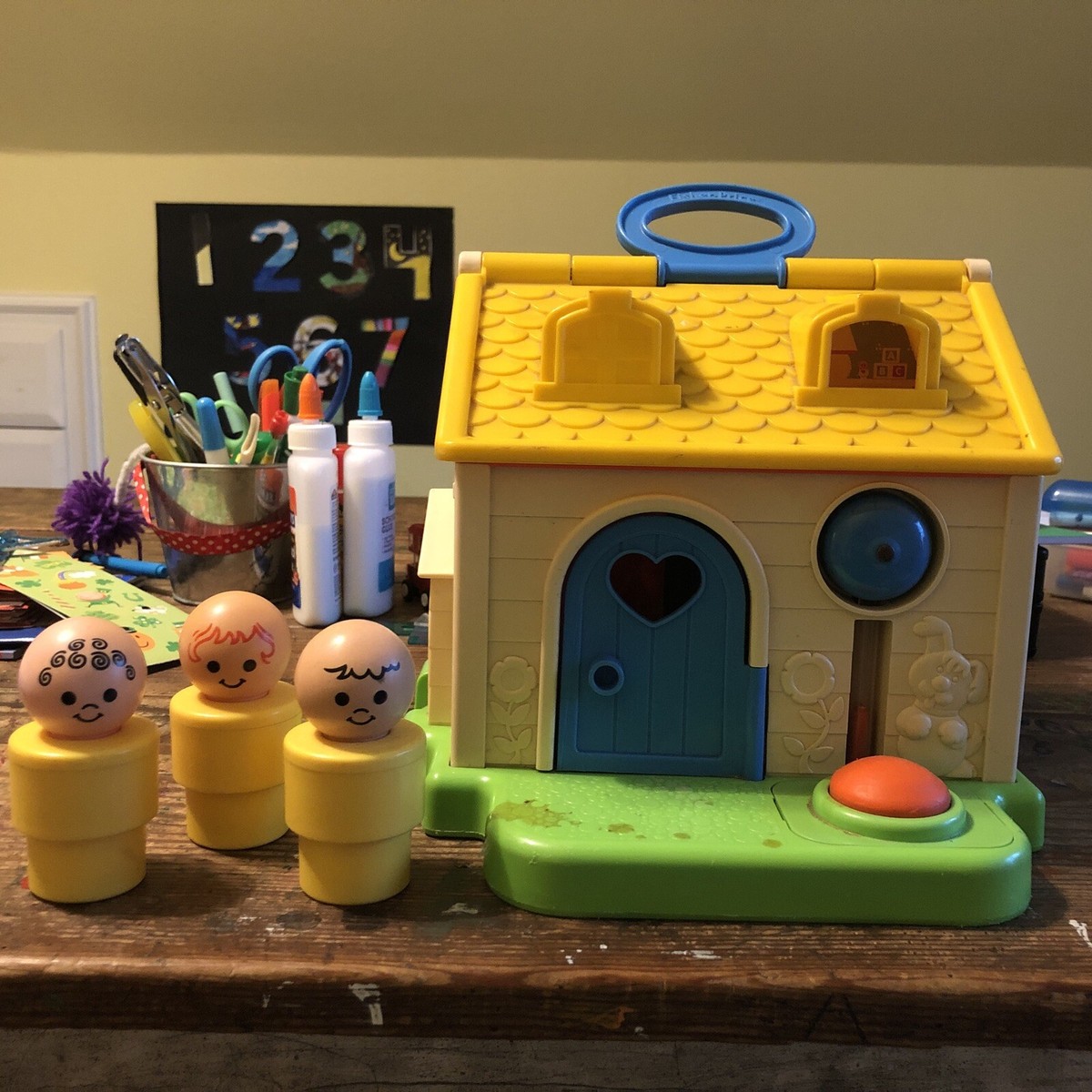 Discovery House(中古品) Vintage Fisher Price Discovery Cottage Jumbo Chunky Little People