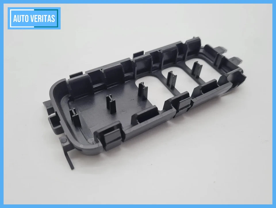 Original Mercedes-Benz A-Class (W168) frame aperture parking aid A1685450191 - Image 4 of 4