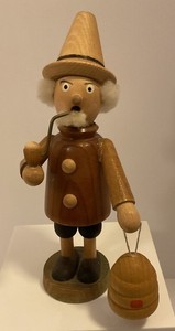 VINTAGE GERMAN WOODEN SMOKER INCENSE BURNER BEE KEEPER W/ PIPE & BEEHIVE 7.5”