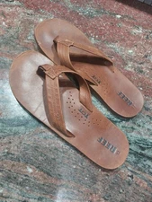 Reef LEATHER Men's Sandals Size 12 Bottle Opener On Bottom Be Prepared!