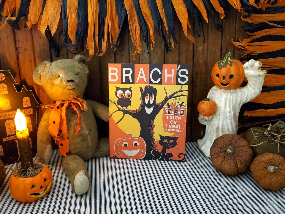 RETRO VINTAGE OLD MODERN STYLE HALLOWEEN BRACHS TRICK TREAT CANDY STORE SIGN - Image 2 of 4