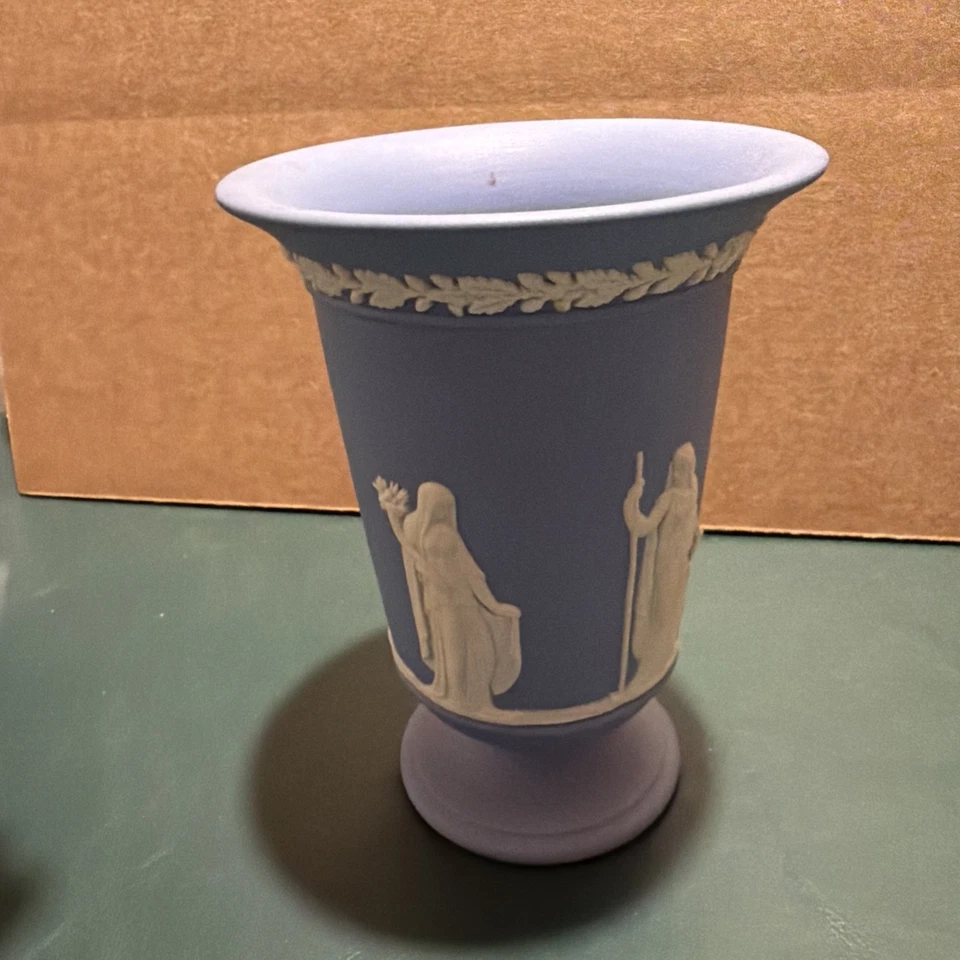 Винтажная сине-белая неоклассическая греческая ваза-пьедестал Wedgwood из яшмы 5 дюймов - Изображение 4 из 4