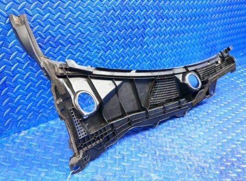 07-13 INFINITI G37 OEM LEFT FRONT WINDSHIELD WIPER TRIM COWL PANEL GRILLE - Picture 7 of 12