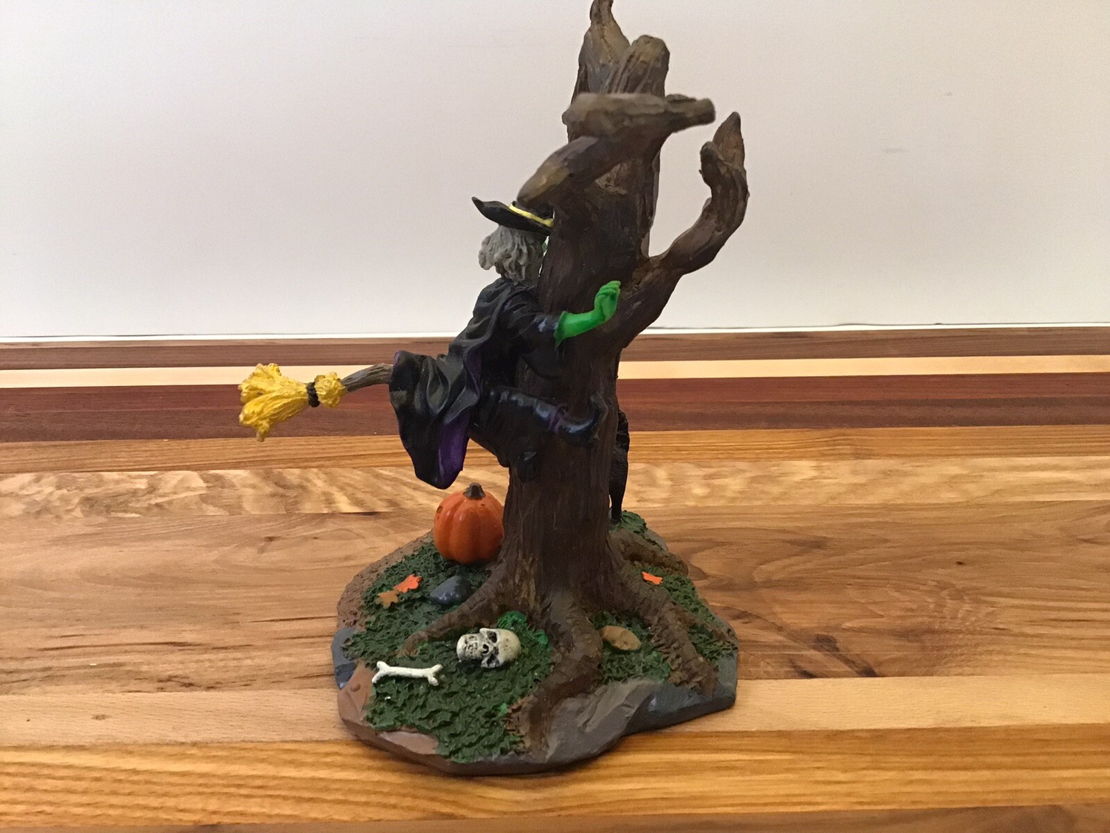 Picture 4 of 9
