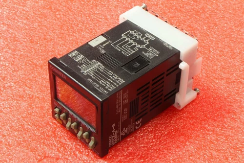 1PC One New In Box  Multi-Function Preset Counter  H7CX-A-N 100-240VAC