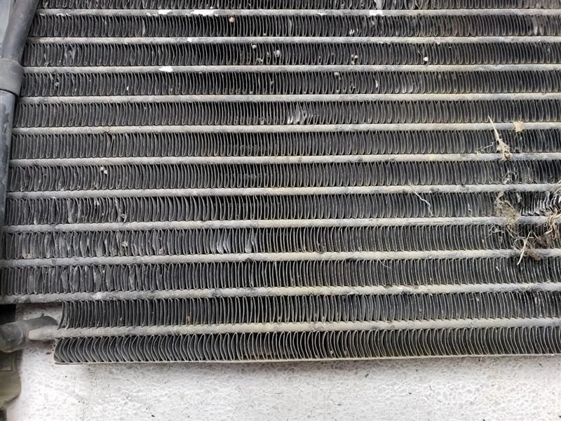 Nissan Pickup 1993 1994 1995 condensador de aire acondicionado OEM 9211059G00 Foto 3 de 4