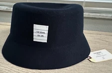 Thom Browne Seamless Bucket Hat in Solid Felt M Navy Blue Logo Patch Lined Italy