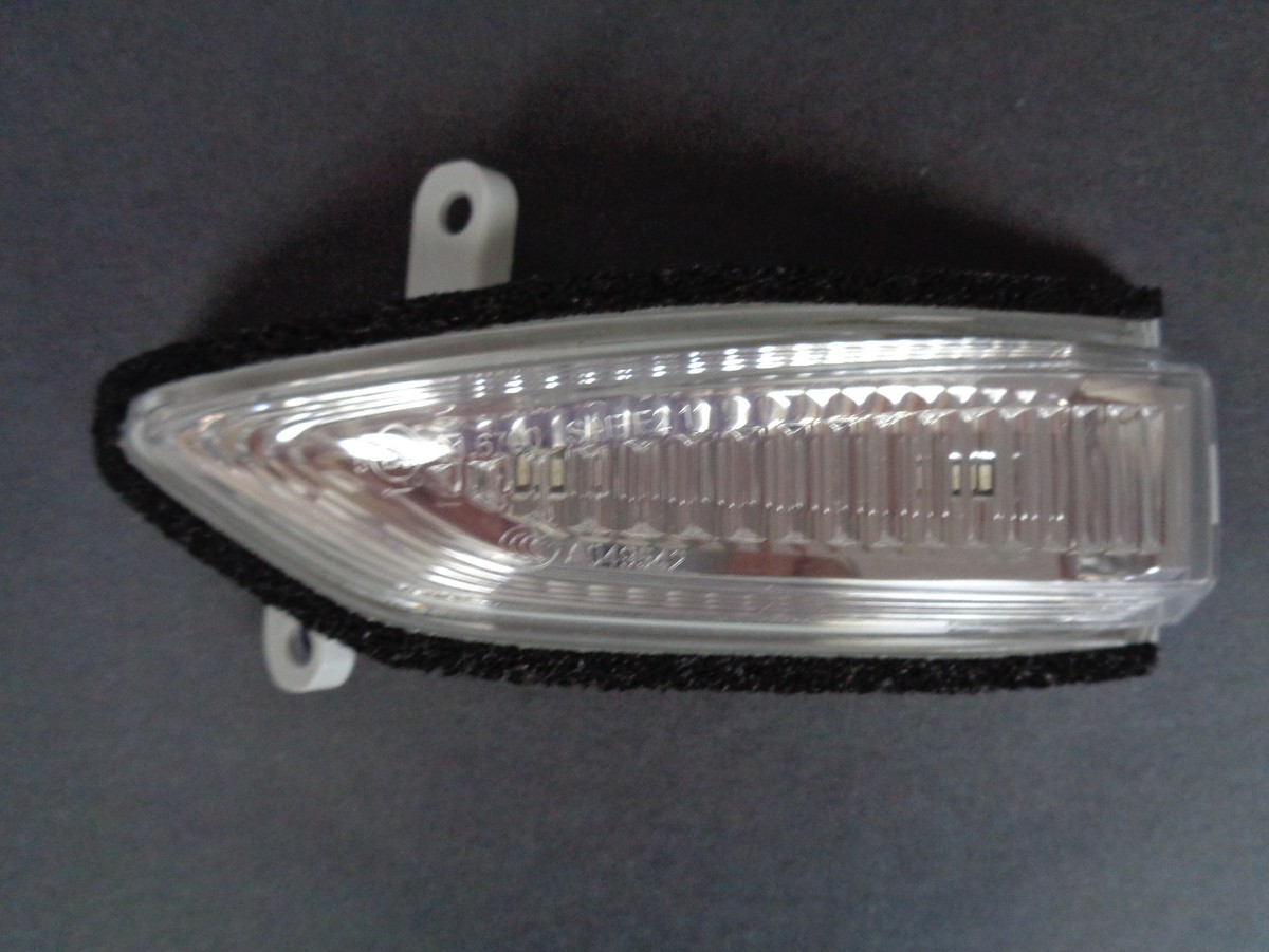 NISSAN OEM 13-19 Altima and Sentra LEFT Mirror Turn Signal