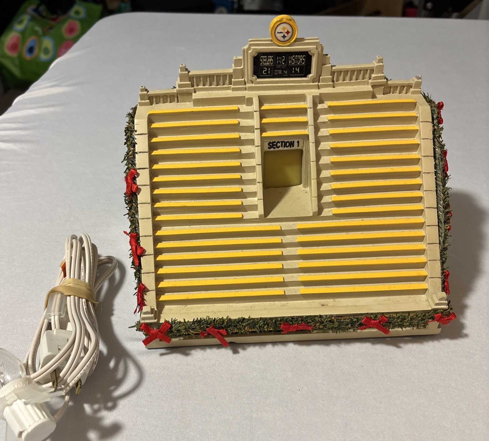 Pittsburgh Steelers Hawthorne Village Stadium , Laundromat