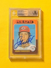 1975 TOPPS JOHN VUKOVICH #602 SIGNED AUTO CARD BECKETT AUTHENTIC REDS