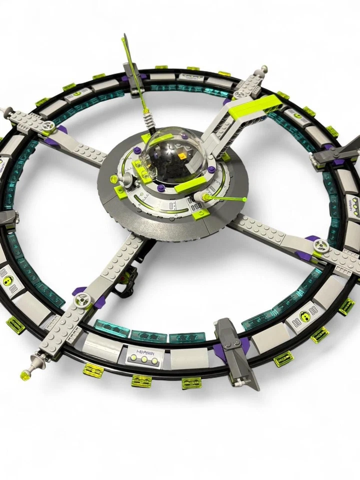 Lego 7065 Alien Mothership Space Alien Conquest 100% Complete! - Image 2 of 3