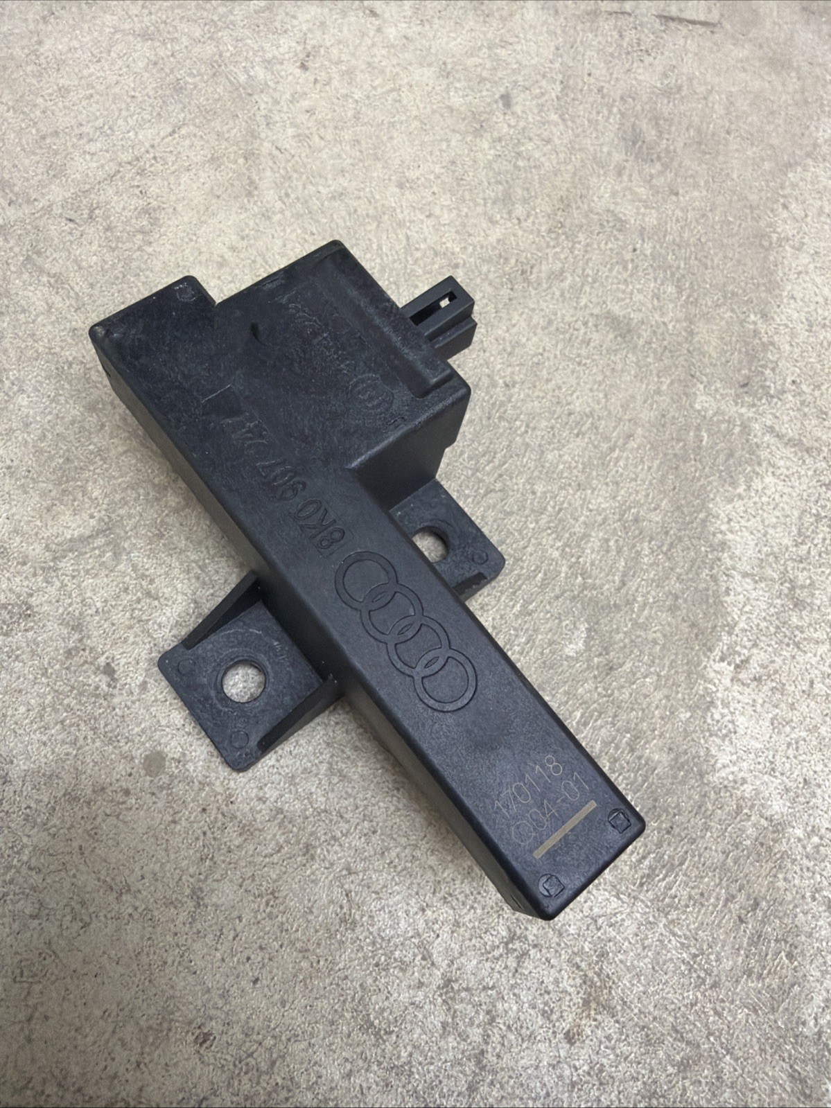 Audi R8 2017 Keyless entry module P/N 8K0907247