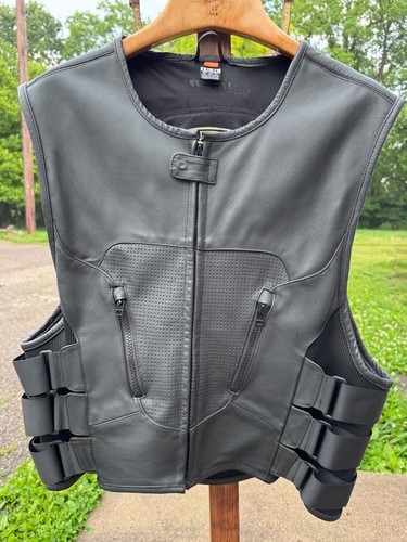 Icon Regulator D30 Stripped Street Motorcycle Black Leather Vest LG - XL