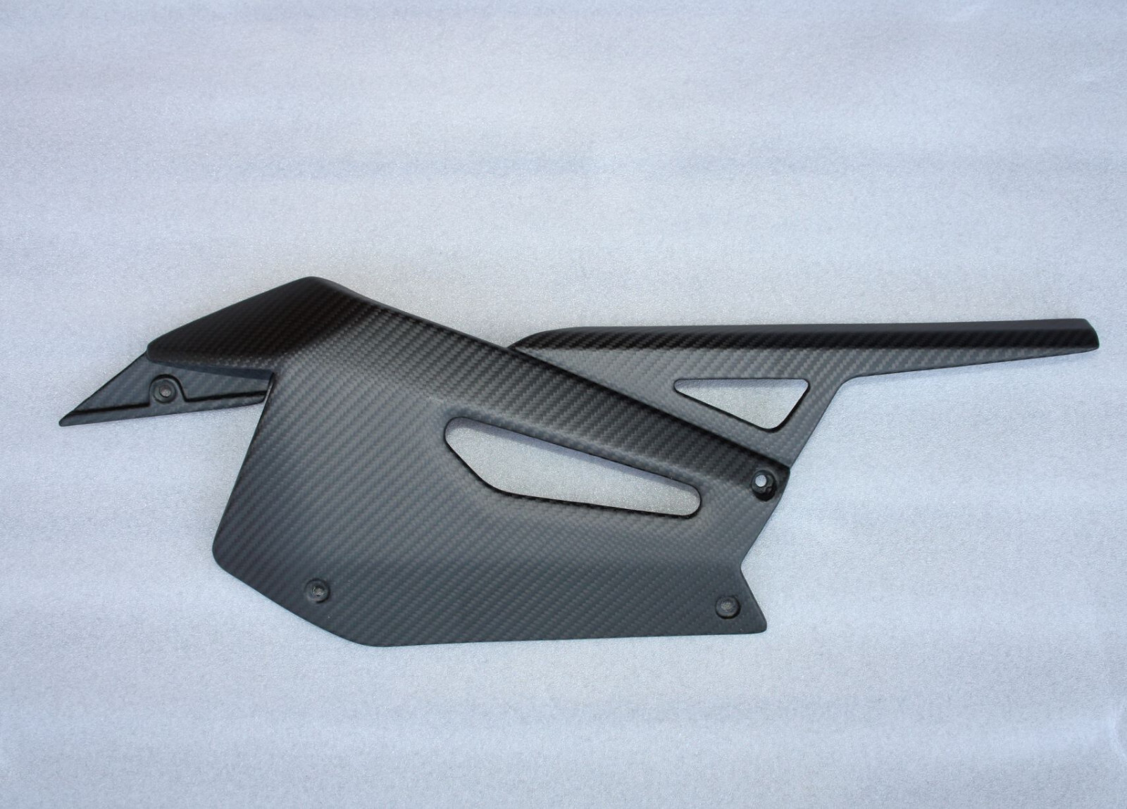 Passage de chaîne Aprilia RS660 anti projection de graisse mat