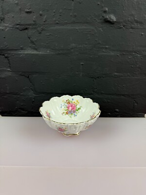 Vintage Queens Rosina Porzellan Blumenschüssel mit Fuß Süßigkeiten 6,5'' breit x 3'' hoch