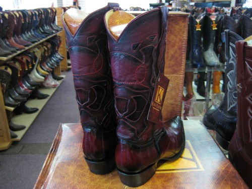 BOTA DE VAQUERO OCCIDENTAL KING EXÓTICA BORGOÑA PUNTA DE CORTE GENUINA ANGUILA EE+ 94RD0843 - Imagen 4 de 10