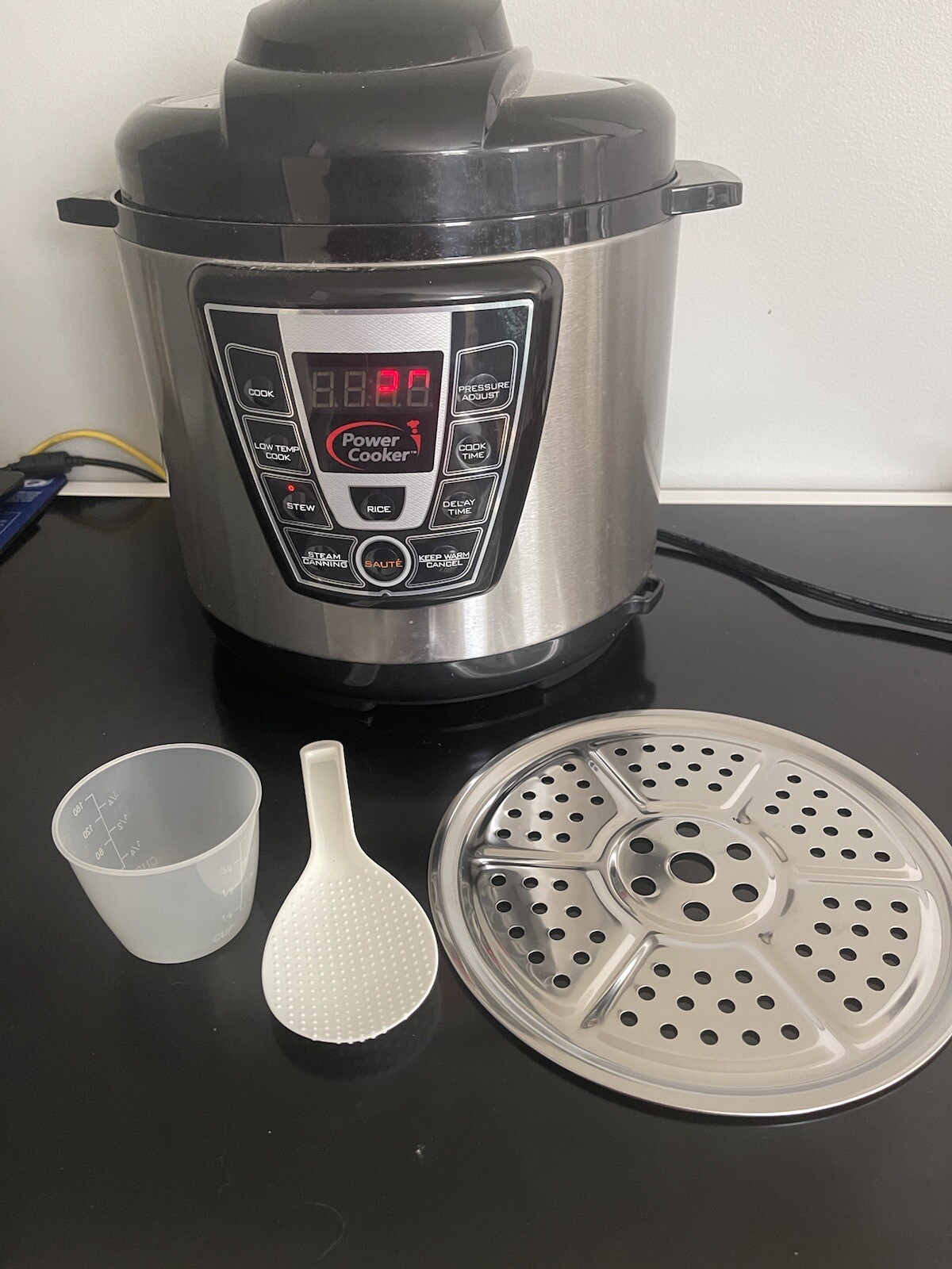 Intertek Electric 6 Qt. Pressure Power Cooker Model PCTR16 WITH