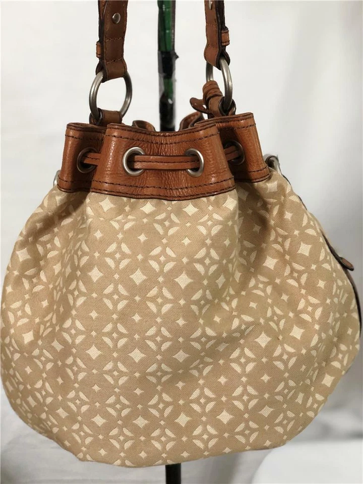 FOSSIL MADDOX 帆布棕褐色皮革装饰水桶抽绳单肩包 #ZB4960 — 第 4/4 张图片