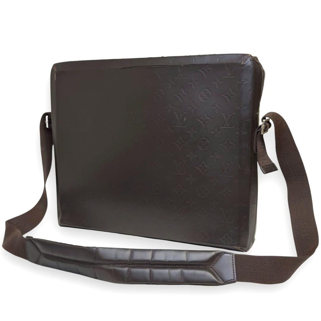 Louis Vuitton Monogram Glace Steve Shoulder Bag Brown from Japan