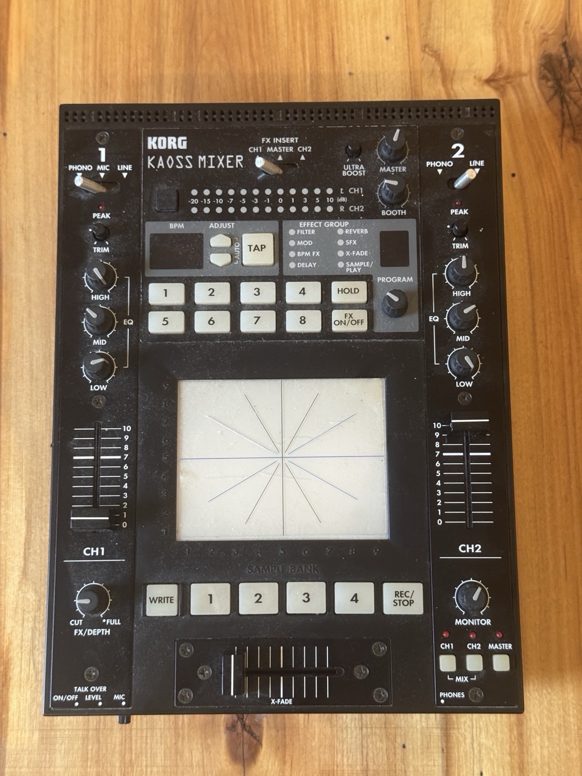 Korg KM-2 Kaoss Dynamic DJ Mixer with Pad Working