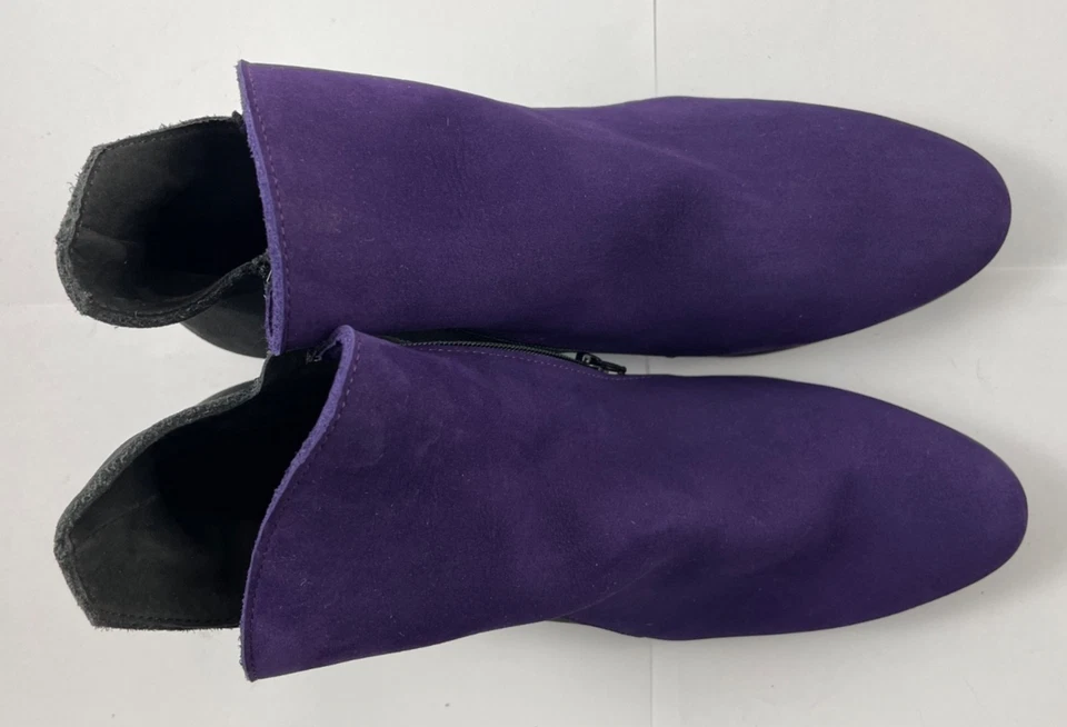 Botín Arche para mujer talla 6 37 cuero nobuck cremallera lateral púrpura negro regular $400 Foto 3 de 4
