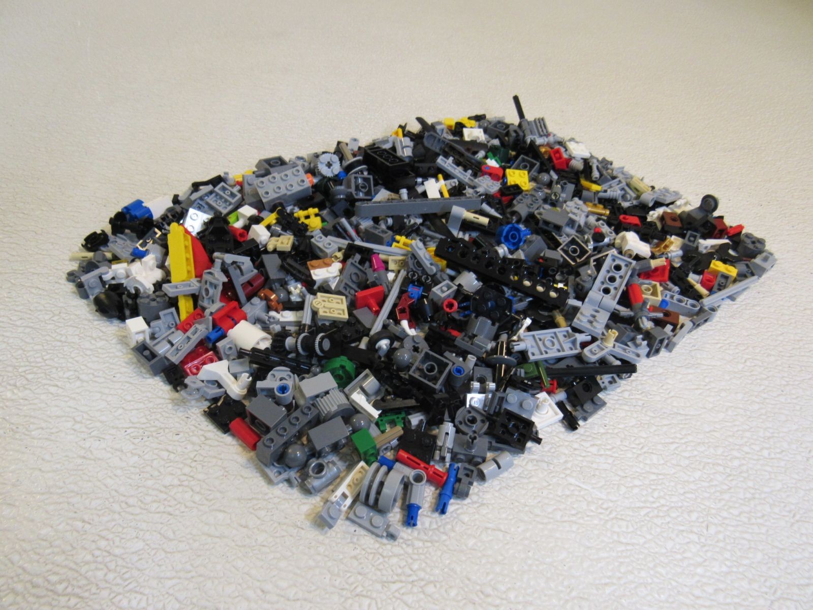 Lego 1-lb 2-oz Moving Parts Assortment Hinges Joints Jumpers Technic Bricks Cros