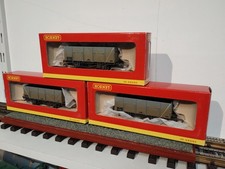 Hornby (OO) R6218 3 X 9 Plank Wagon Pack, Weathered.