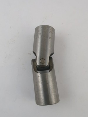 Curtis Universal Joint C-646B 1/2  ID Bore 1'' OD 