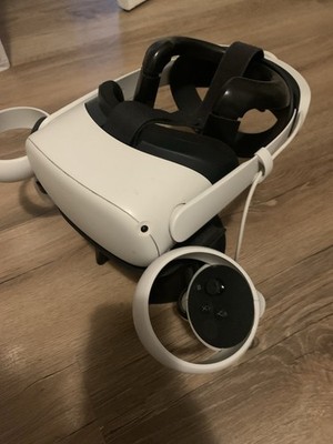 Meta Quest 2 VR Headset + Controllers w/ EXTENDED BATTERY AND VR STAND