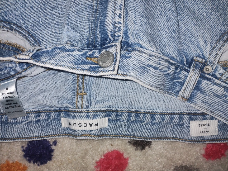 Pantalones de mezclilla para hombre de la marca Pacsun  Foto 3 de 4