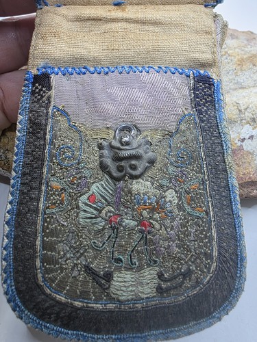 Antique Chinese embroidered purse or pouch,Silk And Silver Late Qing Dynasty - Picture 3 of 14