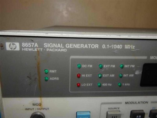 Hewlett Packard Agilent 8657A Signal Generator 0.1-1040 MHz Made in UK w/o Fan - Picture 11 of 11