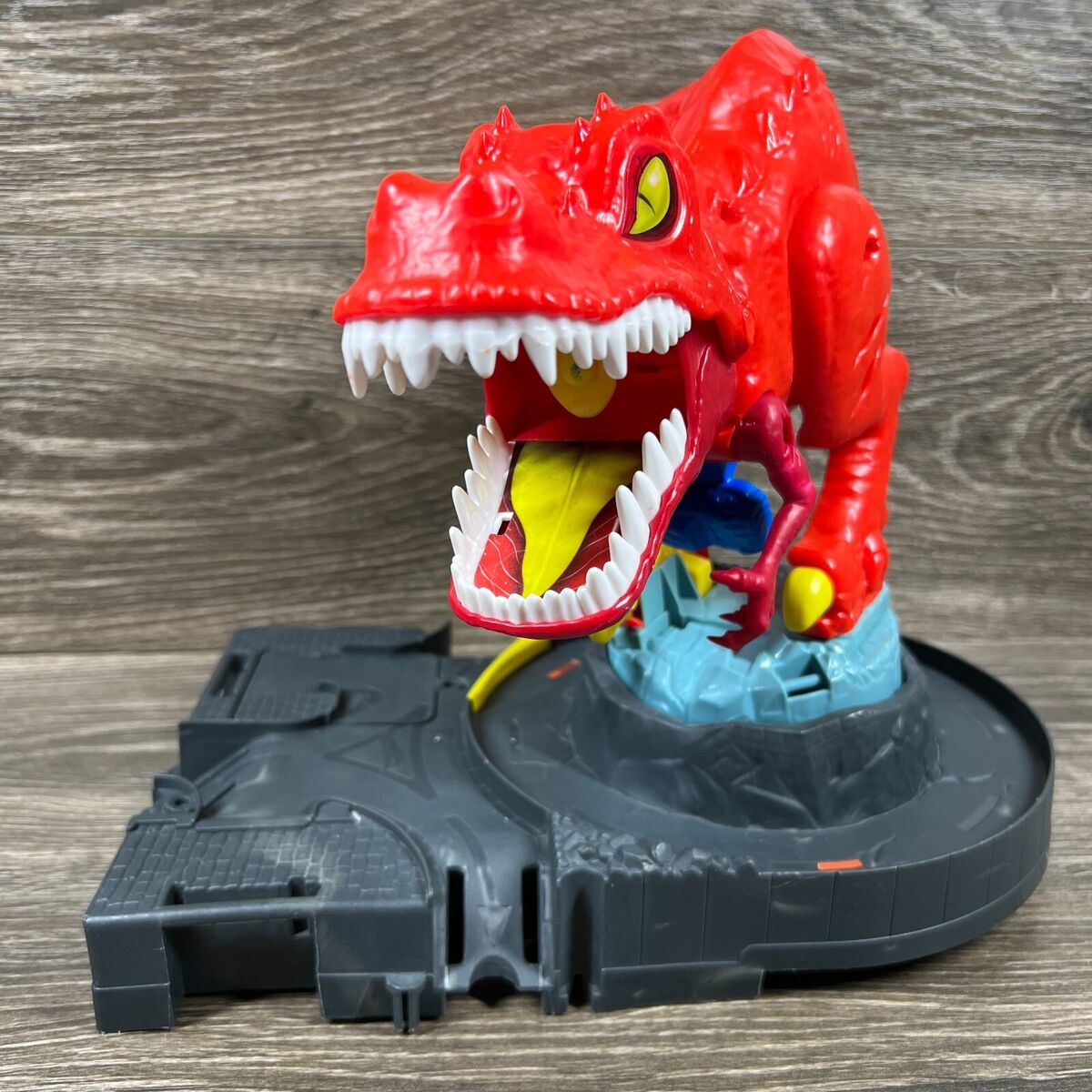 Hot Wheels T.Rex Rampage Track Set