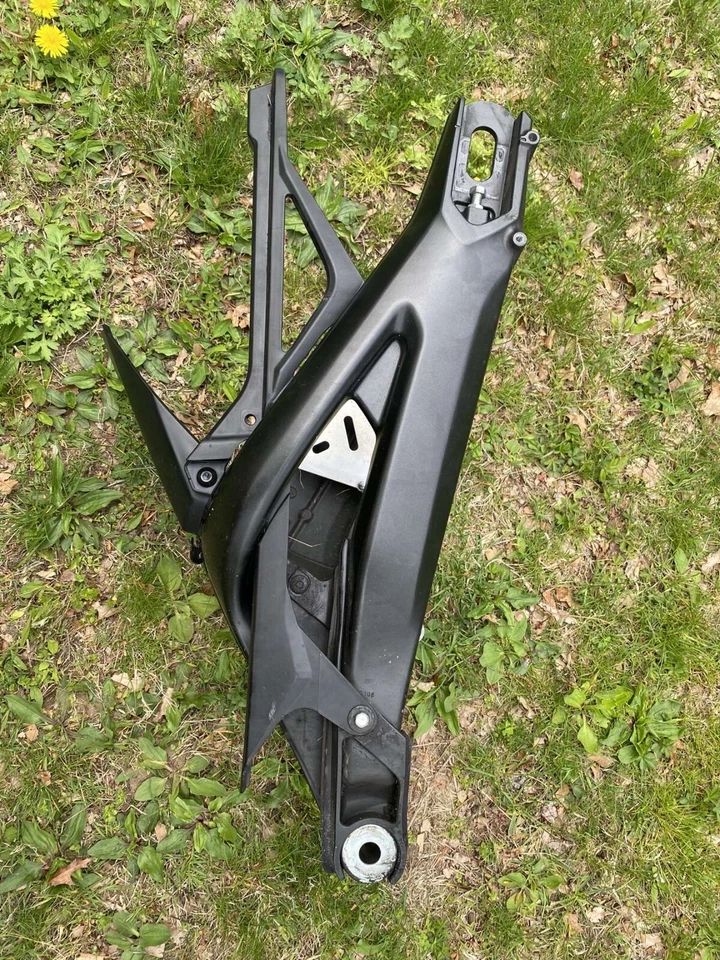   Yamaha MT09 2018 brazo oscilante montaje completo Foto 4 de 4