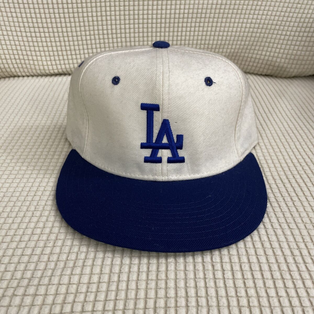 90s Vintage New Era MLB Los Angeles Dodgers Plain Logo 90s Vintage New Era MLB Los Angeles Dodgers Plain Logo