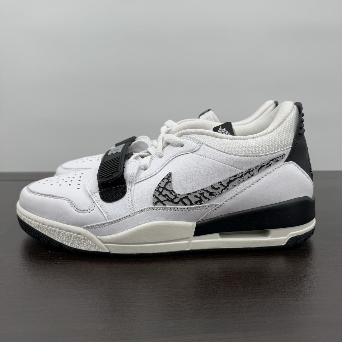 Air Jordan Legacy 312 Low Shoes White Grey Black Elephant  display picture 3